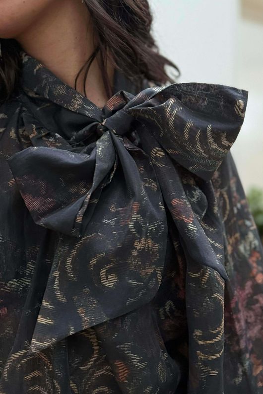 Zeta Otto Tapestry Neck Tie Blouse /6=